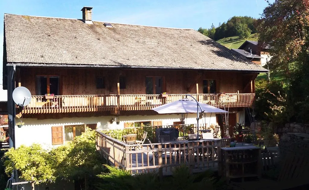 Guest house La Ferme Du Lynx Hotel La Vernaz